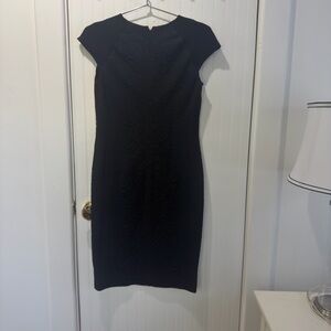 Tory Burch Black Textured Cap-Sleeve Midi Sheath Dress